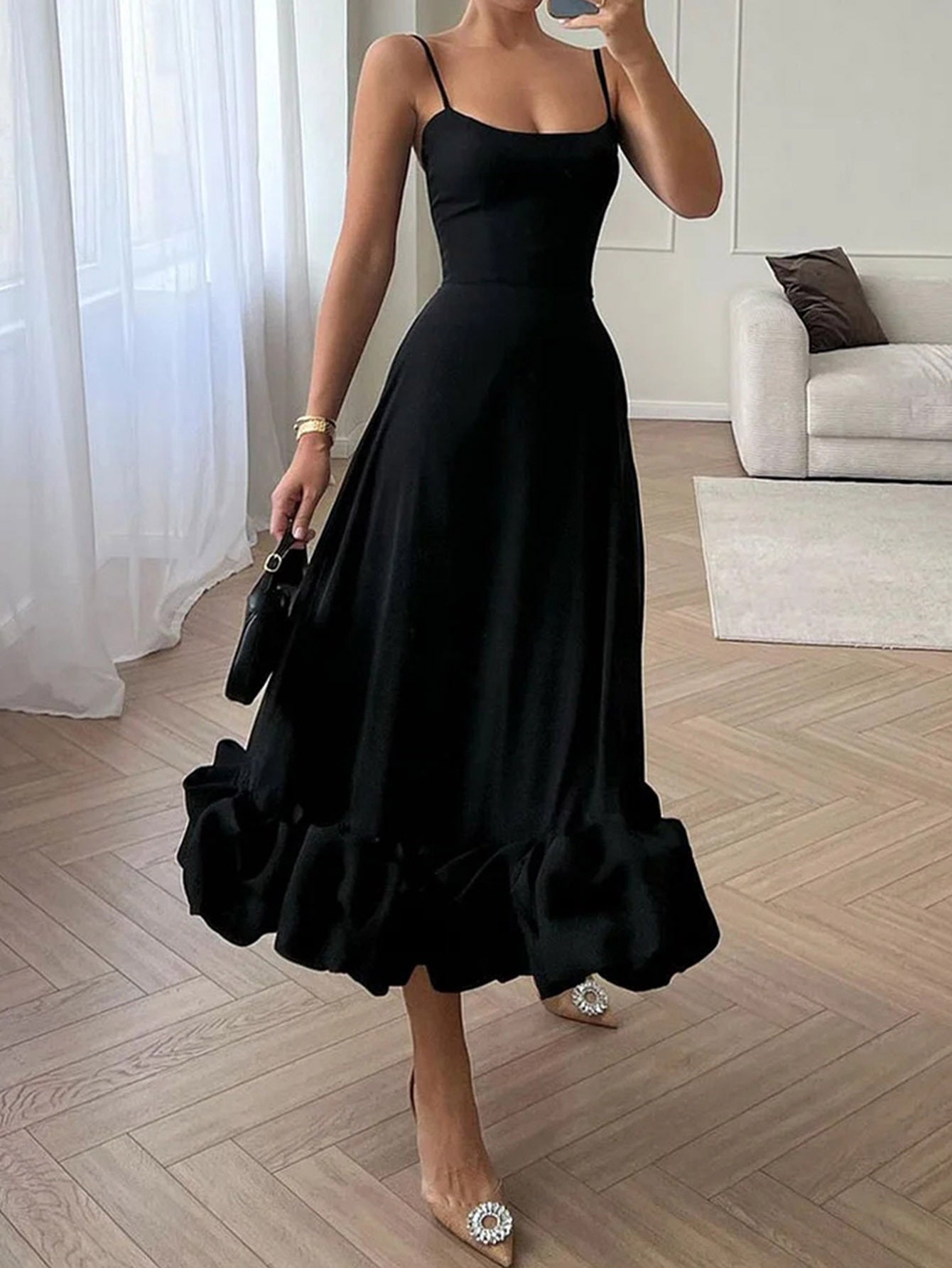 April | Elegant Maxi Black Dress