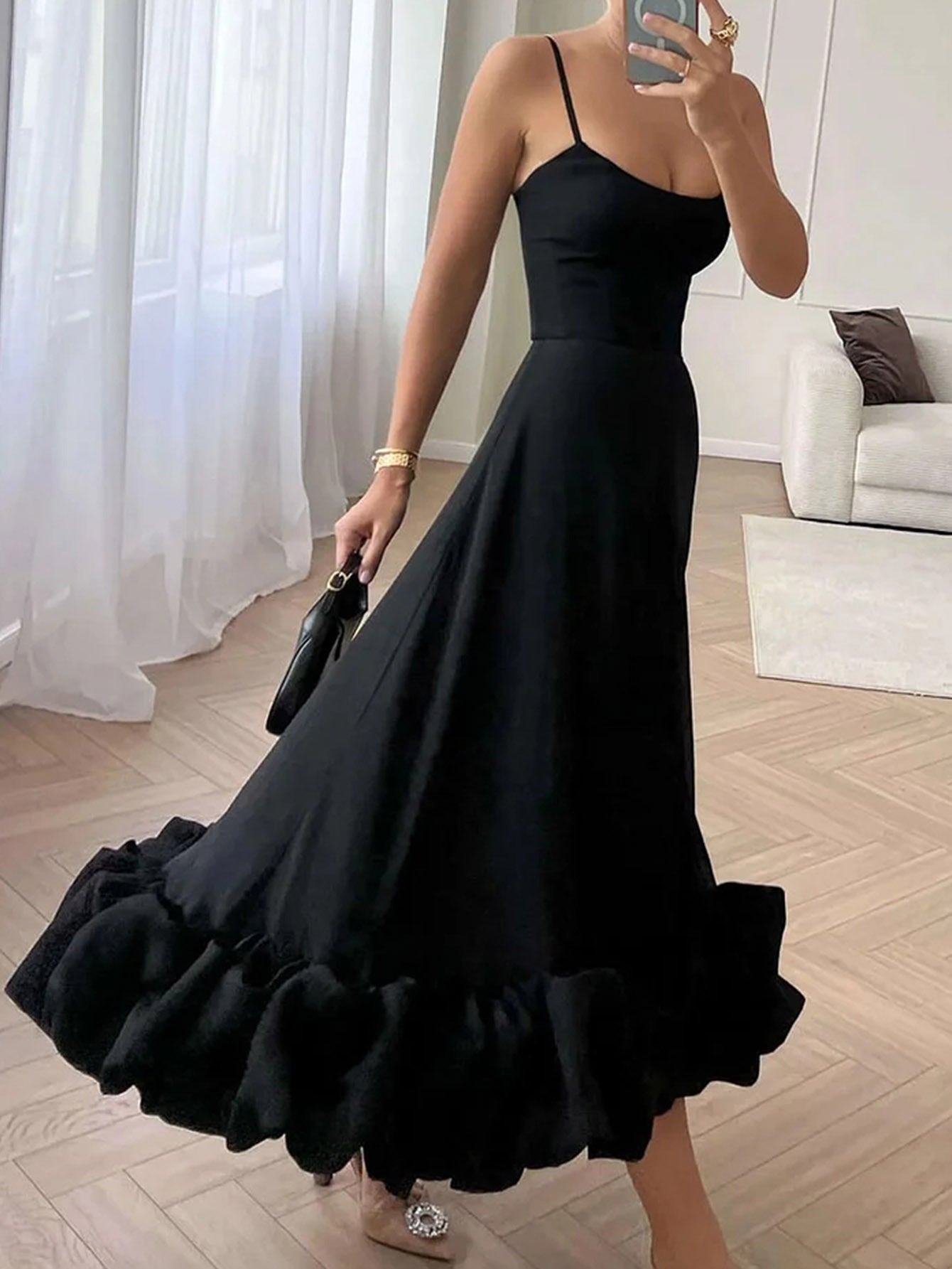 April | Elegant Maxi Black Dress